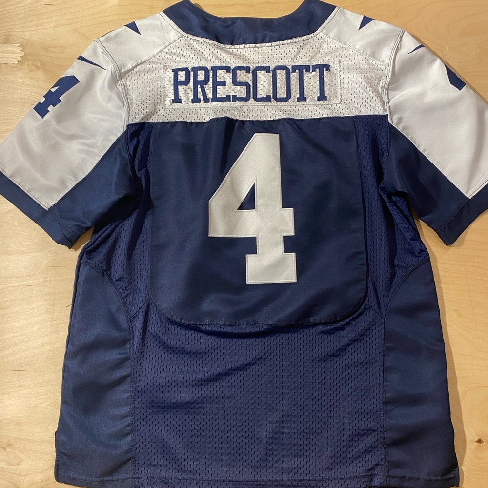 Nike Navy and White Sports Jersey 44 (OB) - Picture 6 of 8
